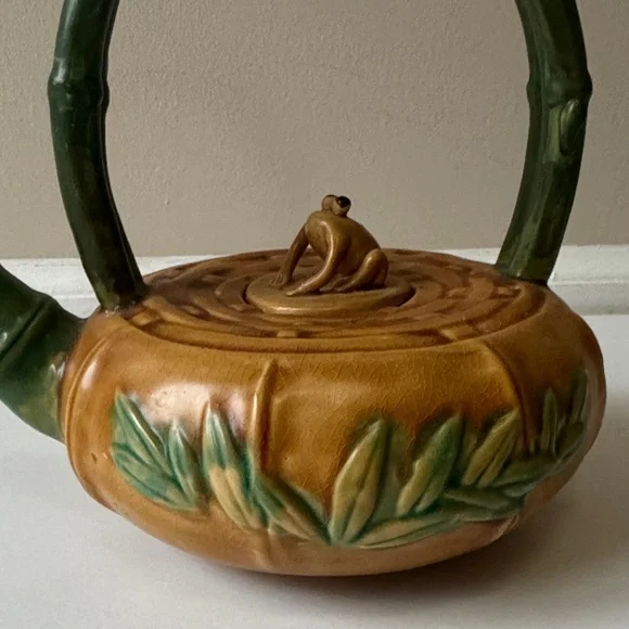 Ceramic Bamboo-Inspired Teapot w/Frog & Handle & 2 cans of The Republic of Tea - Picture 6 of 16